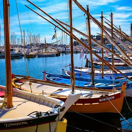 Vue Splendide - Situe A 50 Metres Du Bord De Et 2 Minutes Des Plages - Bandolina 公寓 邦多勒