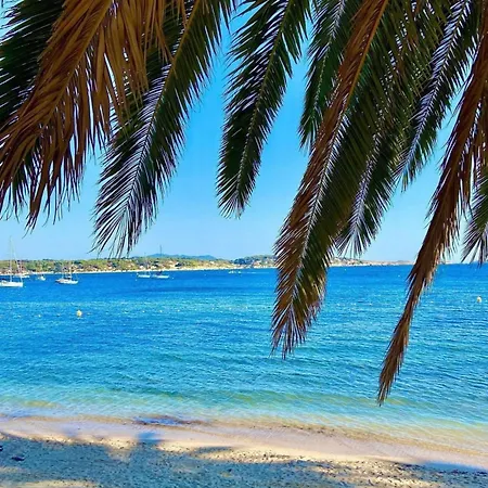 Vue Splendide - Situe A 50 Metres Du Bord De Et 2 Minutes Des Plages - Bandolina