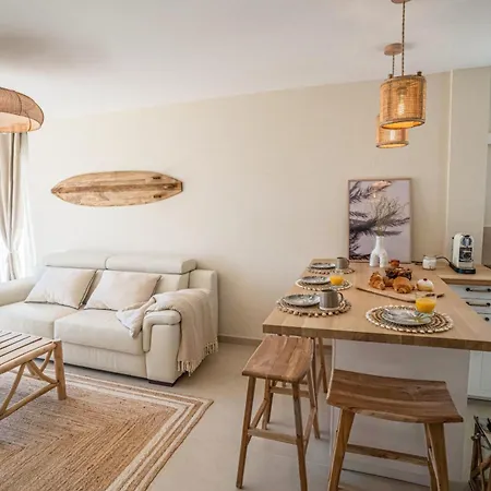 Vue Splendide - Situe A 30 Metres Du Bord De Et 2 Minutes Des Plages - Bienvenue A 