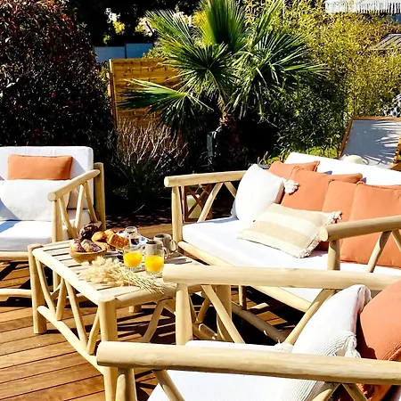 Vue Splendide - Situe A 30 Metres Du Bord De Et 2 Minutes Des Plages - Bienvenue A 