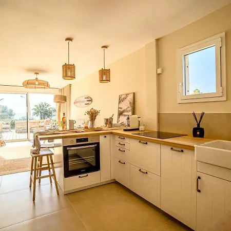 Vue Splendide - Situe A 50 Metres Du Bord De Et 2 Minutes Des Plages - Bandolina Apartment Bandol